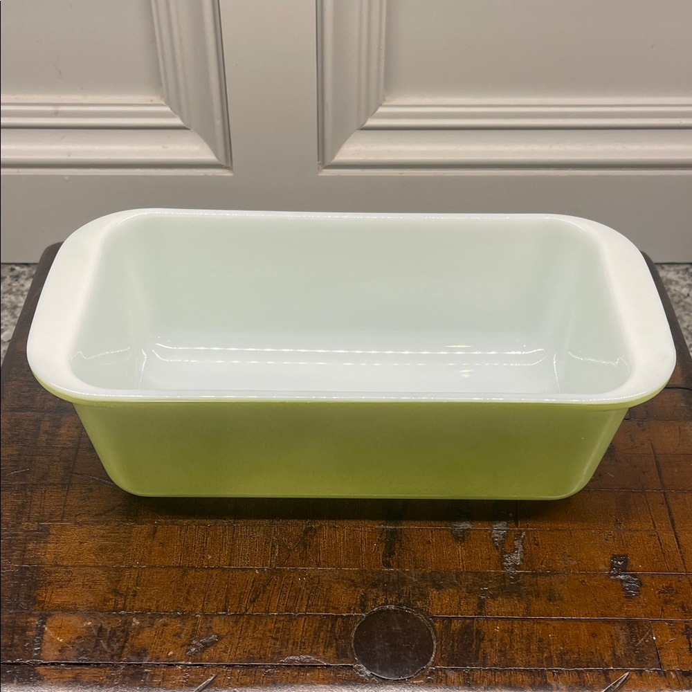 Vintage Lime Green Pyrex 1/2 Quart Baking Dish/Loaf Pan #213